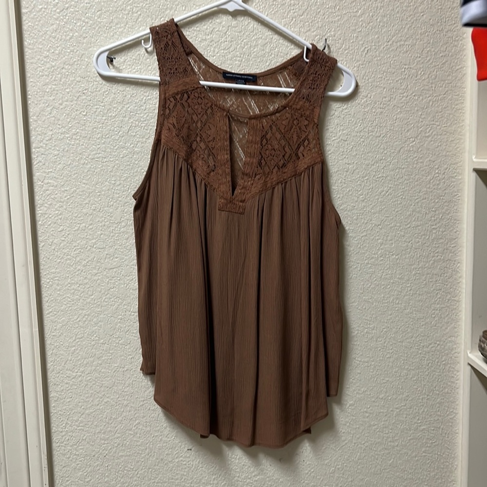Woman’s AE tank top- brown